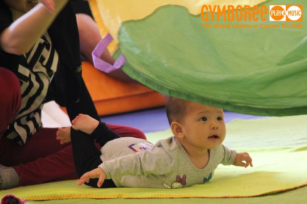 10 trò chơi cho bé sơ sinh giúp bé phát triển toàn diện 8