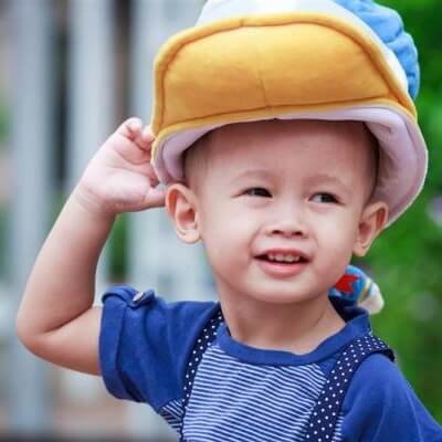 Đã tìm được ‘chủ nhân" của giải bé được kiss nhiều nhất tháng 5 4