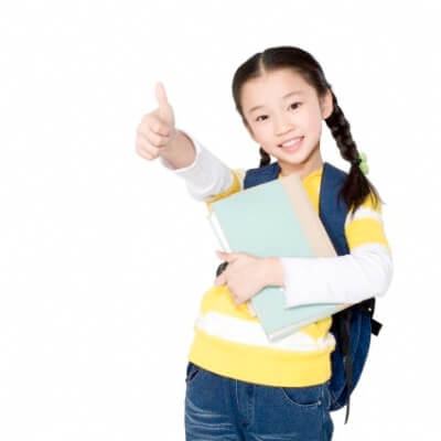 Mẹ xử lý thế nào khi con quá nhút nhát? 3