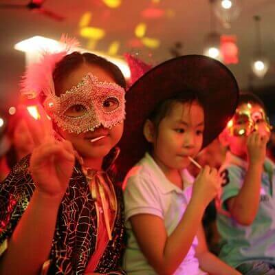 Top 10 địa điểm cho bé chơi Halloween thỏa thích 3