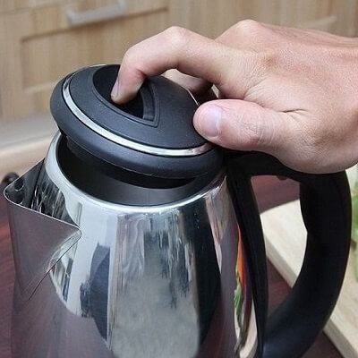 Những cái chết tức tưởi từ ấm siêu tốc 3