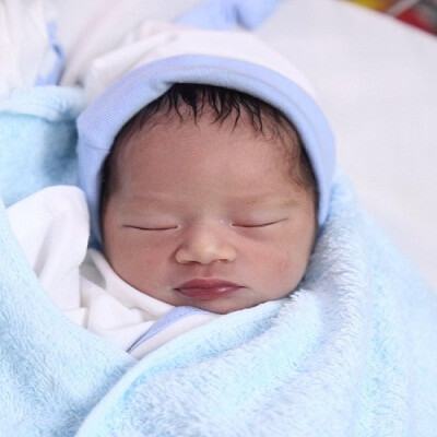 Cái kết có hậu cho bé gái sơ sinh bị bỏ rơi ở bệnh viện 4
