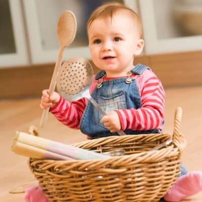 10 việc mẹ cần làm trong nhà bếp để tránh nguy hiểm cho bé 3