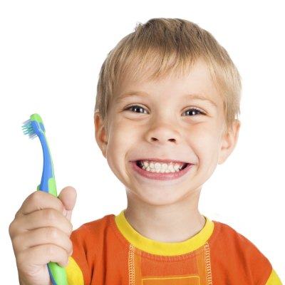 Cách chăm sóc răng miệng khi con bị viêm nướu 3