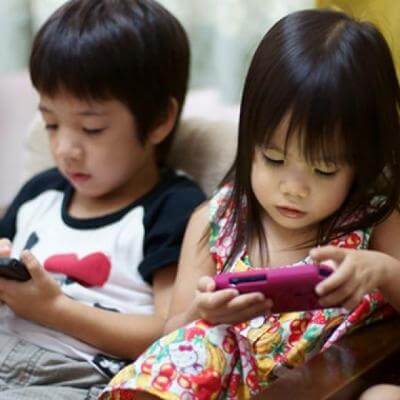 Vì sao không nên cho trẻ nhỏ chơi máy tính bảng? 3