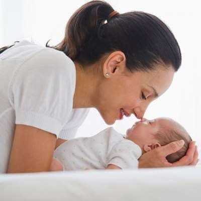 6 điều mẹ cần làm ngay sau khi sinh bé 3