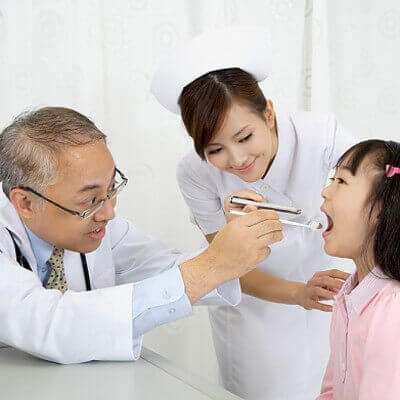 6 tuyệt chiêu giúp bé yêu chịu gặp nha sĩ 5