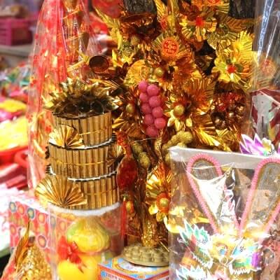 Cẩn thận khi đặt "lộc chùa" lên bàn thờ 3