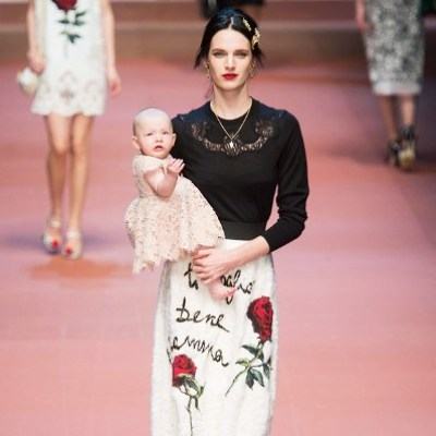 Sàn catwalk chỉ dành cho bà bầu và em bé 21
