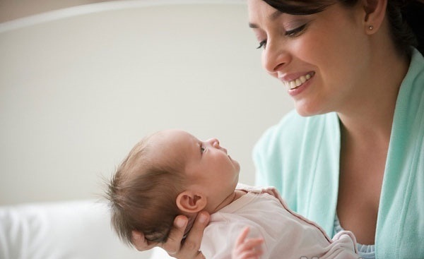 6 cách dỗ trẻ sơ sinh nín khóc nhanh nhất 6