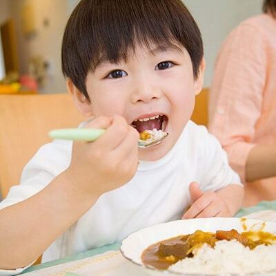 Chăm bé với bữa ăn đầu ngày 3