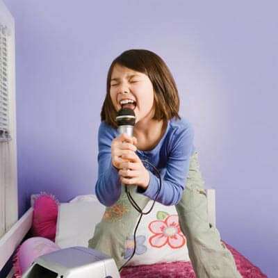 Con lười học vì mê hát 3