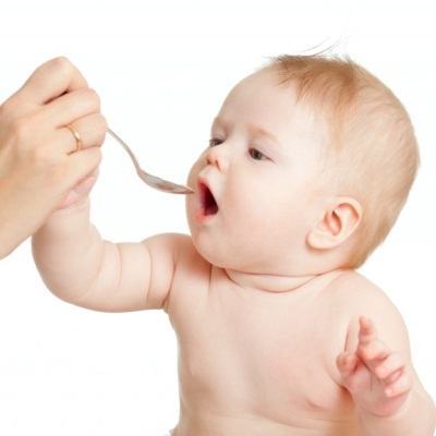 Mẹo tập cho bé ăn dặm đúng cách 8