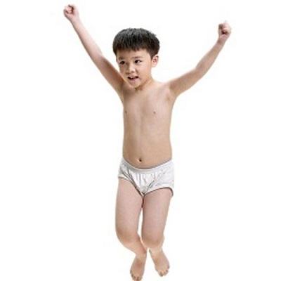 Có nên cho bé trai mặc quần lót sớm không nhỉ? 4