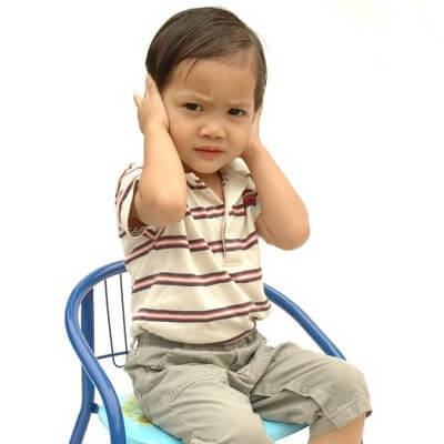 Nguyên nhân nghe kém ở trẻ em 2