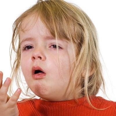 Chăm bé tại nhà hay đưa bé đi bệnh viện? 3