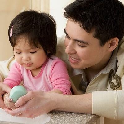 Cẩn thận với bệnh tay, chân, miệng mùa nóng 3