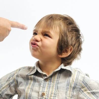 Ứng xử như thế nào khi bố mẹ chồng quá nuông chiều cháu nội? 4