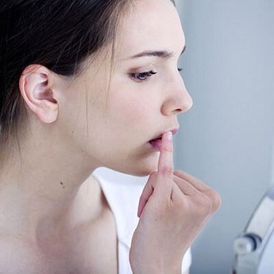 2 cách giúp mẹ bầu "đuổi" nhiệt miệng nhanh chóng, an toàn 3