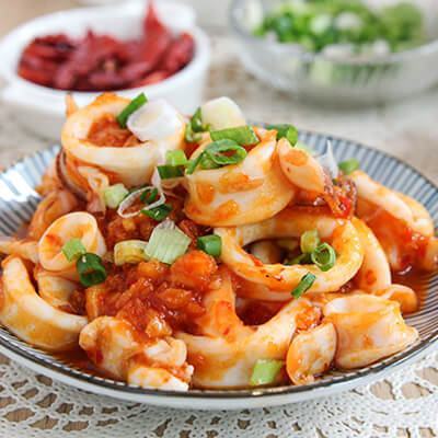 Mực sốt cay nồng cho bữa cơm chiều đượm vị 16