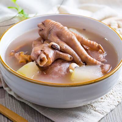 Canh chân gà hầm đậu phộng với bí đao ngọt mát bổ dưỡng 3