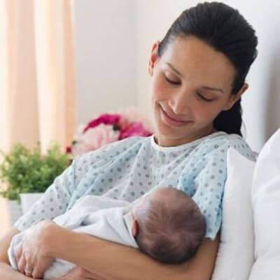 Chăm sóc mẹ và bé sau sinh vào mùa hè đừng bỏ qua 6 lưu ý quan trọng này 3
