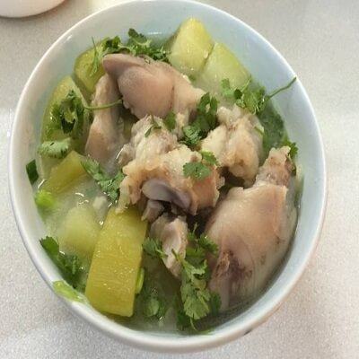 Móng giò có thể là thủ phạm gây tắc tia sữa 3
