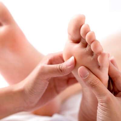 Chân tự nhiên bị phù 10
