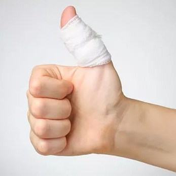 Những loại lá cây giúp cầm máu cực hiệu quả mẹ cần biết 6