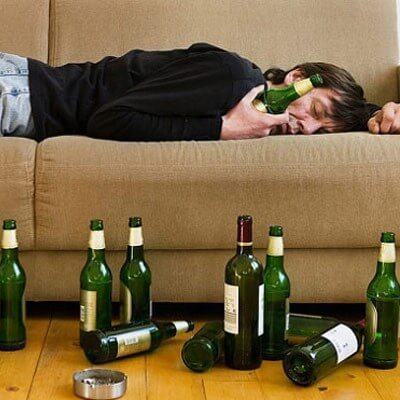 Chồng hễ cứ say xỉn lại lôi quá khứ của vợ ra đay nghiến 3