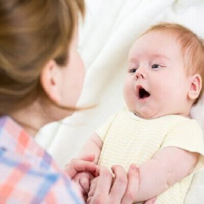 Thông điệp "không lời" qua những cử chỉ của con 3