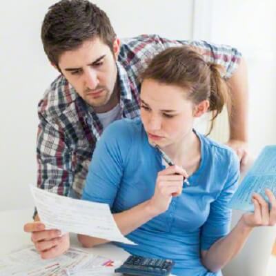 Chồng cứ hay tò mò về tiền riêng của vợ 4