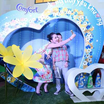 Mẹ con Kim Hiền tíu tít chụp ảnh “Đong đầy yêu thương” 3