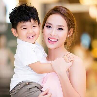 Ngắm nhìn vẻ đáng yêu của quý tử "mắt hí" con trai Diệp Bảo Ngọc 16
