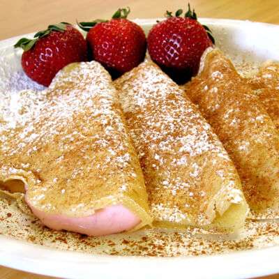 Bí quyết làm bánh Crepe kem dâu ngon 4