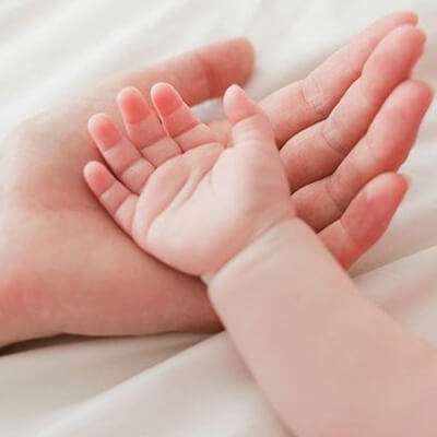 Đau bụng kinh có ảnh hưởng việc có con? 1