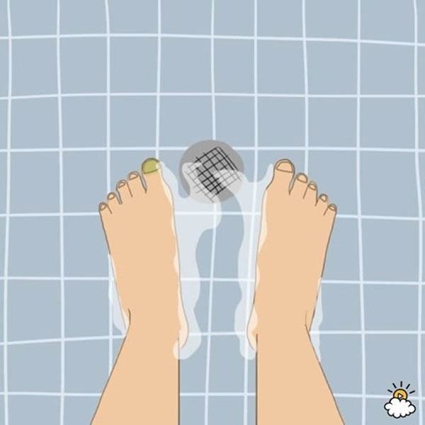 Đi chân trần trong nhà vệ sinh, coi chừng... 5