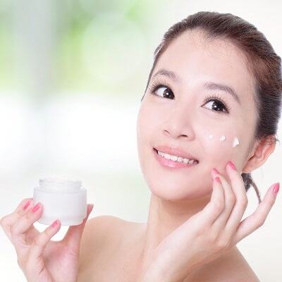 Dùng mỹ phẩm chăm sóc da an toàn trong suốt thai kỳ 4