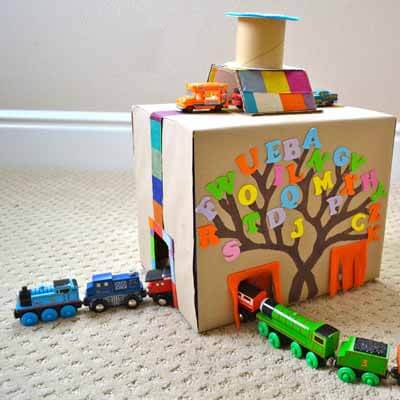 Tự tay làm đồ chơi đường hầm xe lửa thú vị cho bé yêu 12