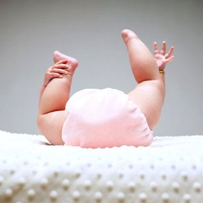 Sao vùng sinh dục của con... bị phồng và đụng vào thấy đau? 3