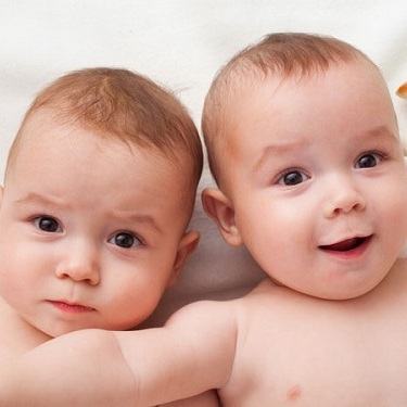 Thụ tinh ống nghiệm cơ hội sinh đôi sẽ cao hơn 4