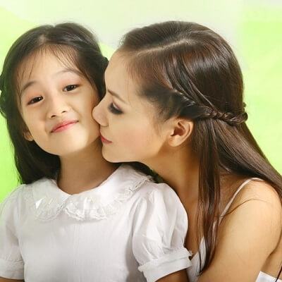 Bên con những ngày vào tuổi "ẩm ương" 4