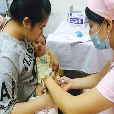 Lai Châu: Bé 4 tháng tuổi tử vong sau khi tiêm vắc xin 4
