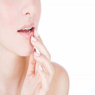 Tuyệt chiêu trị khô môi cho bà bầu 6