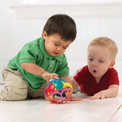 Bí quyết làm sạch đồ chơi cho bé yêu khỏe mạnh 5
