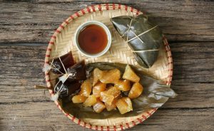 Bánh ú tro món ăn Tết Đoan Ngọ