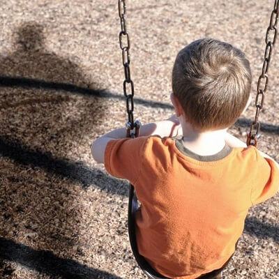 Về vấn nạn ấu dâm: Con cái đang cần sự vững chãi của người cha 4