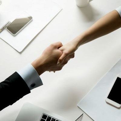 Hiểm họa chết người từ những... cái bắt tay 4