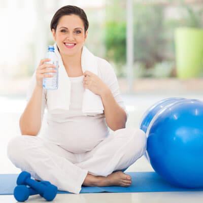 Bổ sung nước cho bầu: Loại nước nào là tốt nhất và bao nhiêu là đủ? 4