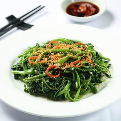Mẹo hay để món rau muống xào tỏi của bạn ngon như ngoài hàng 8